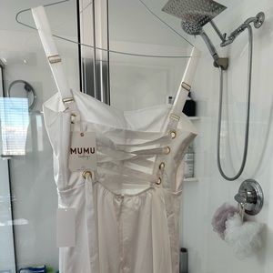 Brand New - Never Been Worn - Mumu's - Wedding Dress - Size Small